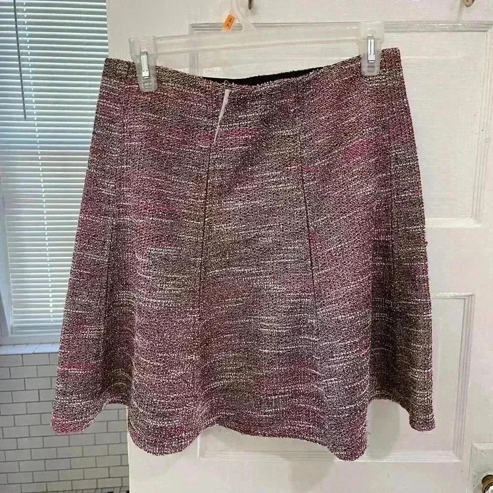 NWT Loft knit short flare skirt pink black and grey‎ size small